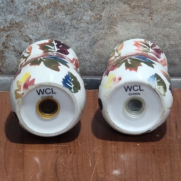 WCL Fruit Leaf Salt Pepper Shakers Cream Autumn Colors Ceramic Fall Thanksgiving - Picture 4 of 9